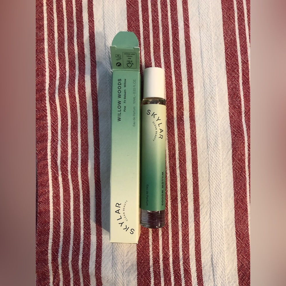 Skylar clean beauty rollerball 10ml in willow woods
